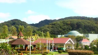 ぐんまこどもの国　ウォーキングコース　サイクル広場