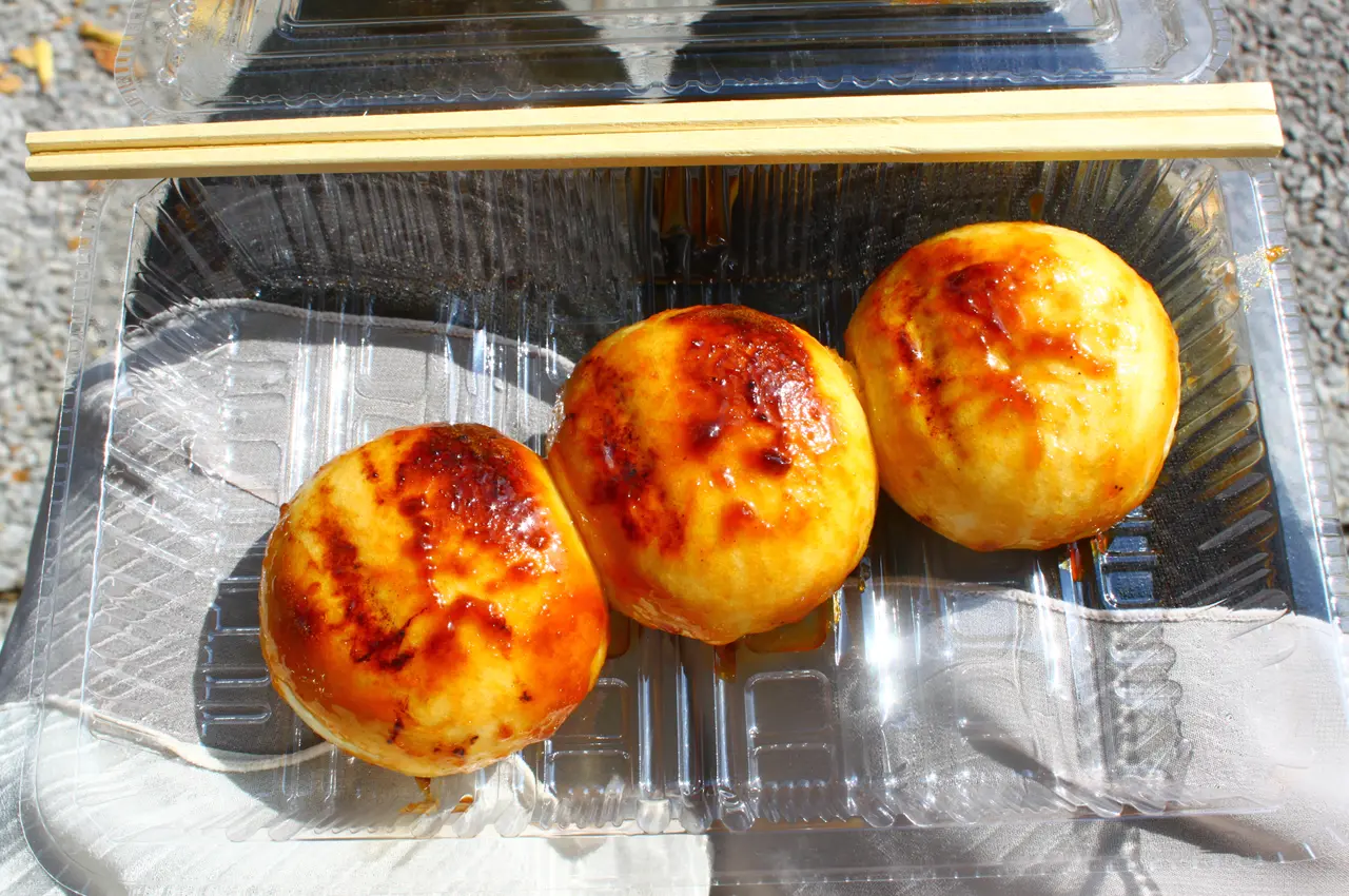 ぐんまうまいもの展　焼きまんじゅう（あん入り400円）