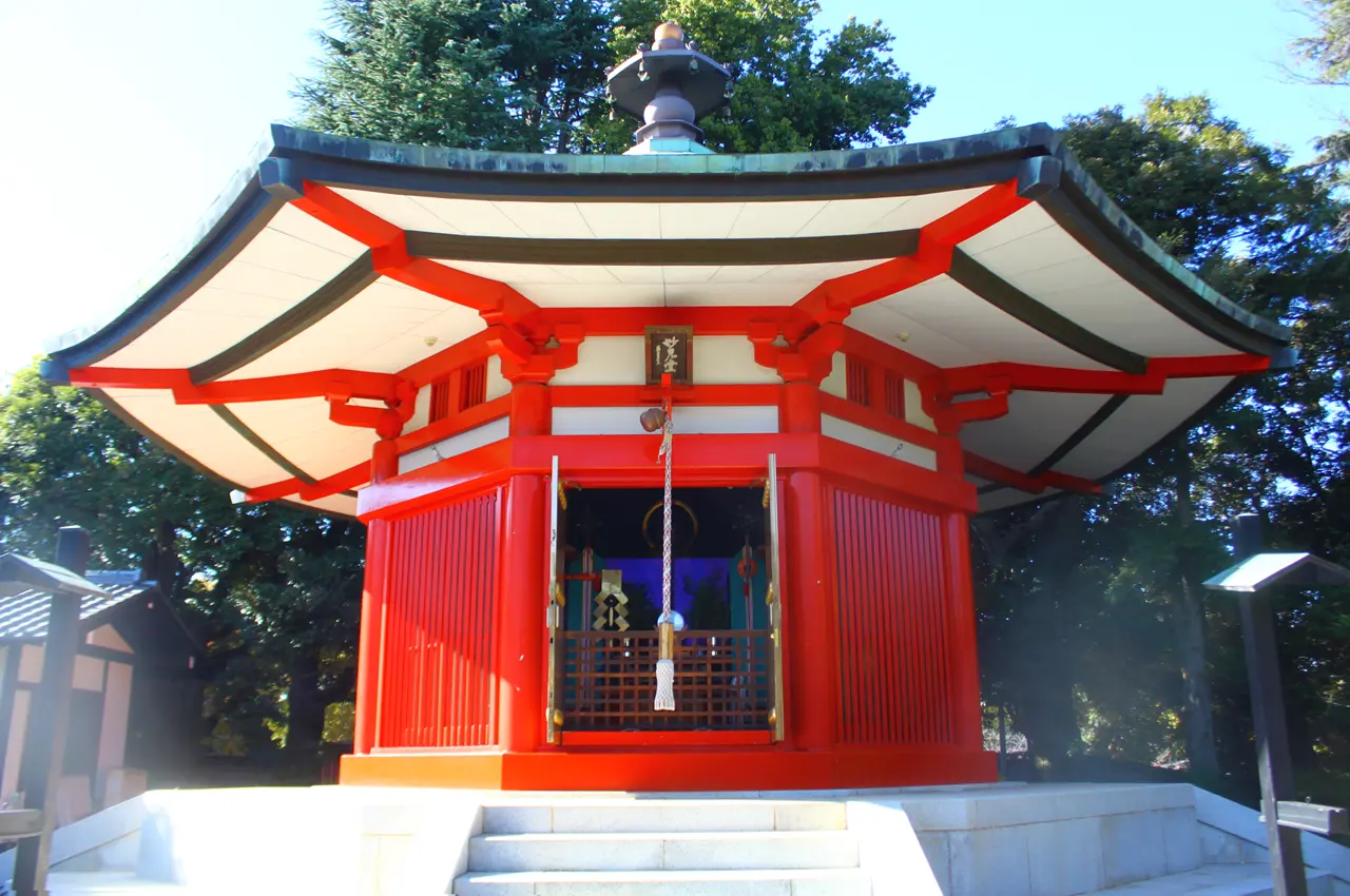 HANA・BIYORI（はなびより）　聖なる森　妙見堂