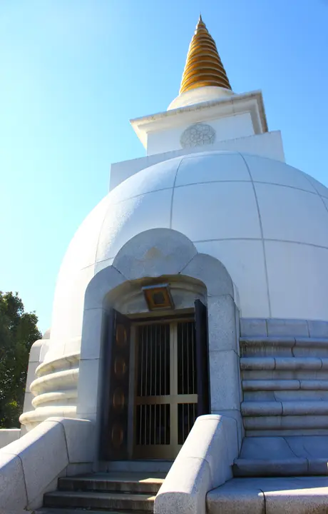 HANA・BIYORI（はなびより）　聖なる森　釈迦如来殿（パゴタ）