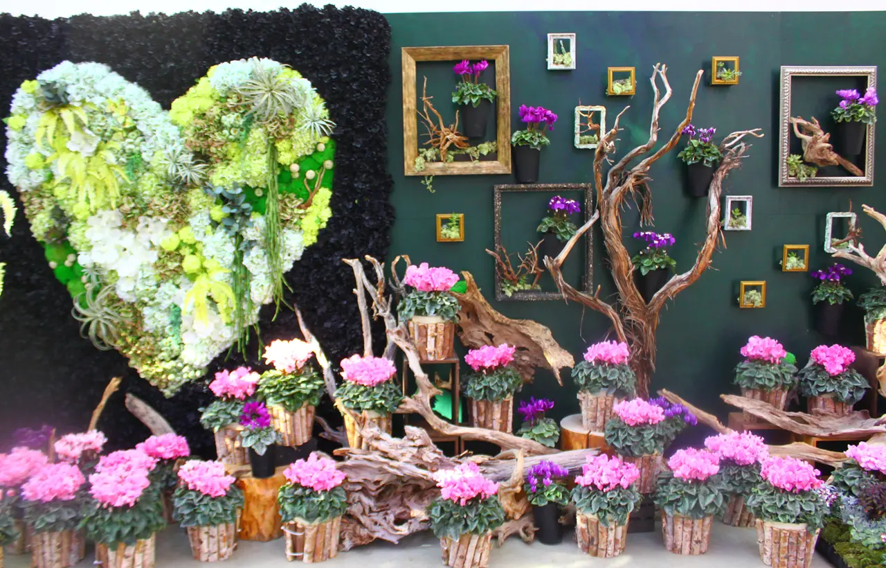 HANA・BIYORI（はなびより）　HANA・BIYORI館　フラワーアレンジメント