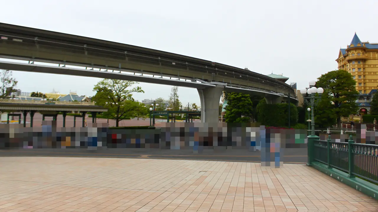 東京ディズニーランド　閑散期　4月　保安検査待機列