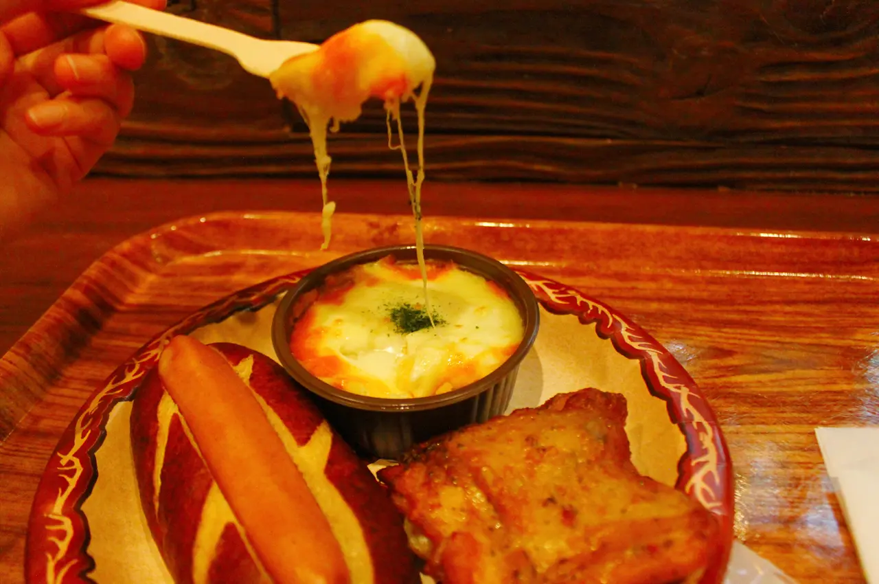 東京ディズニーランド　ラ・タベルヌ・ド・ガストン　アソートプレート