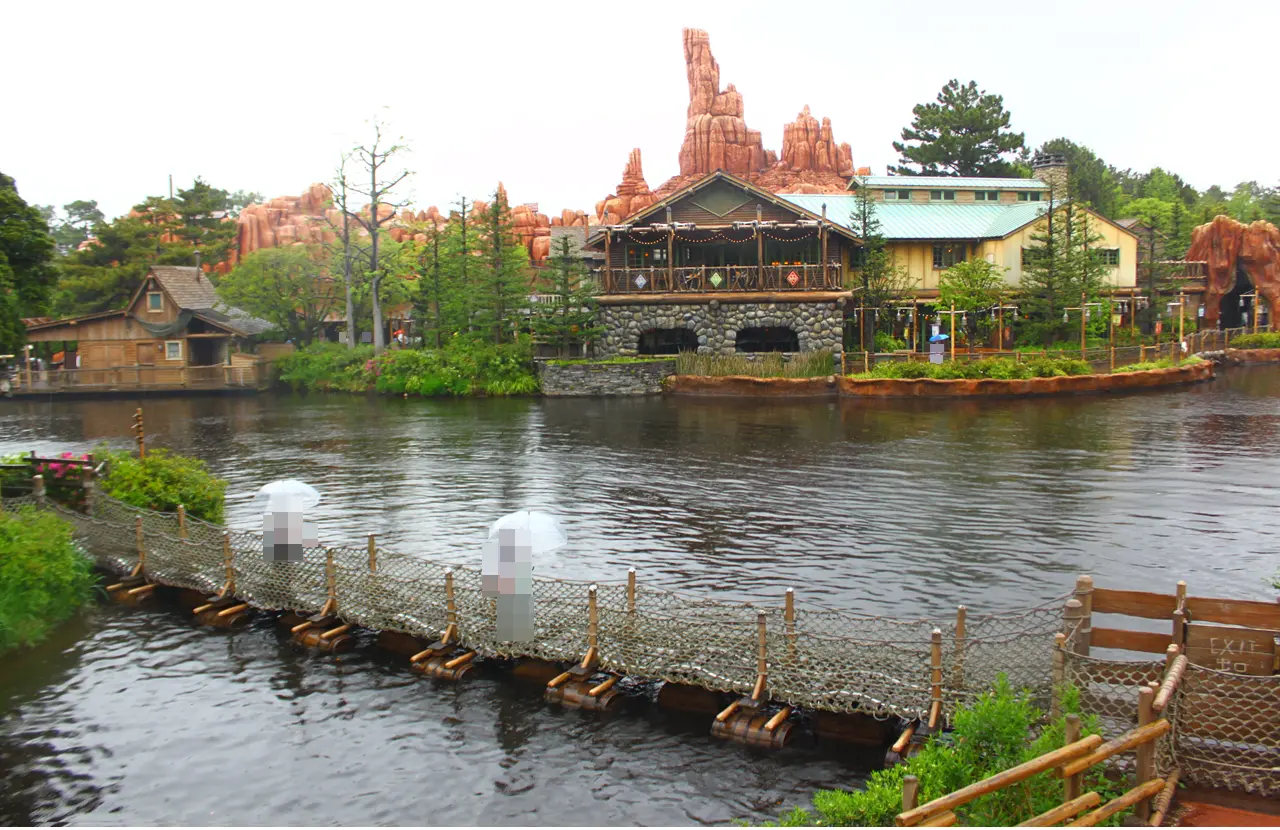 東京ディズニーランド　トムソーヤ島