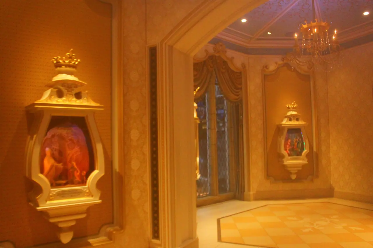 東京ディズニーランド　シンデレラのフェアリーテイル・ホール