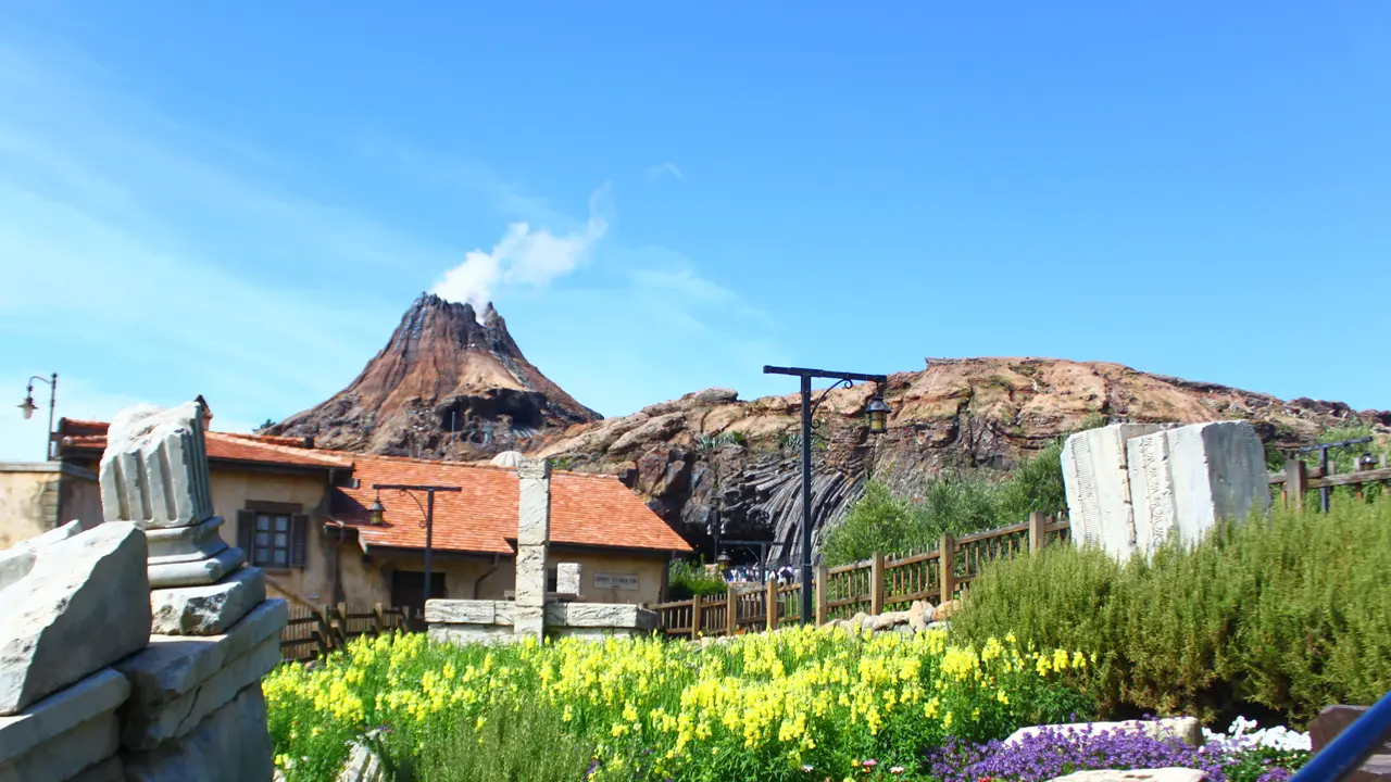 東京ディズニーシー　プロメテウス火山