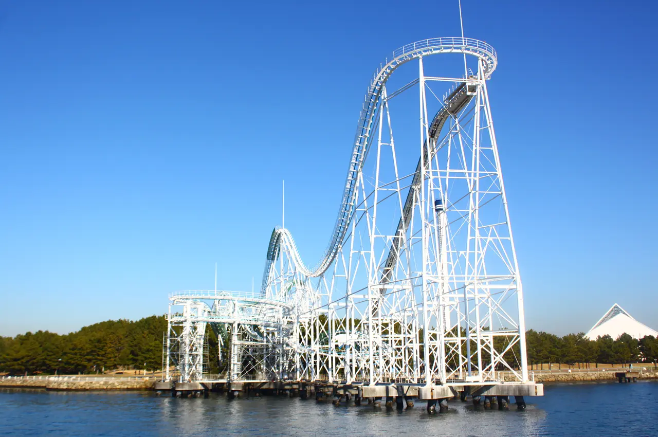 八景島シーパラダイス　パラダイスクルーズIIから眺めるリヴァイアサン