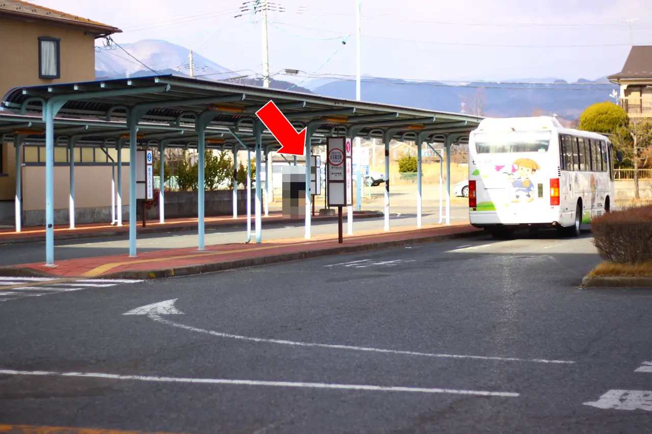 白石蔵王駅　キツネ村行きバス乗り場
