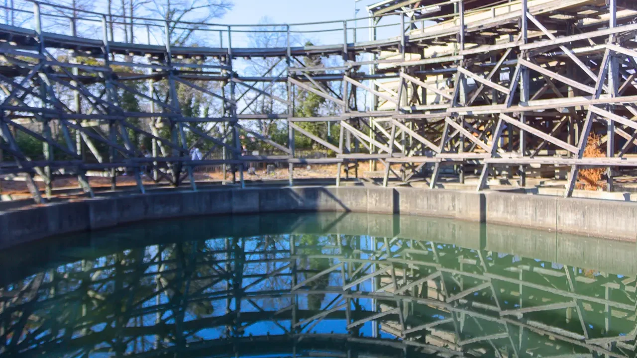 東武動物公園　水上木製コースター　レジーナII（ドゥーエ）