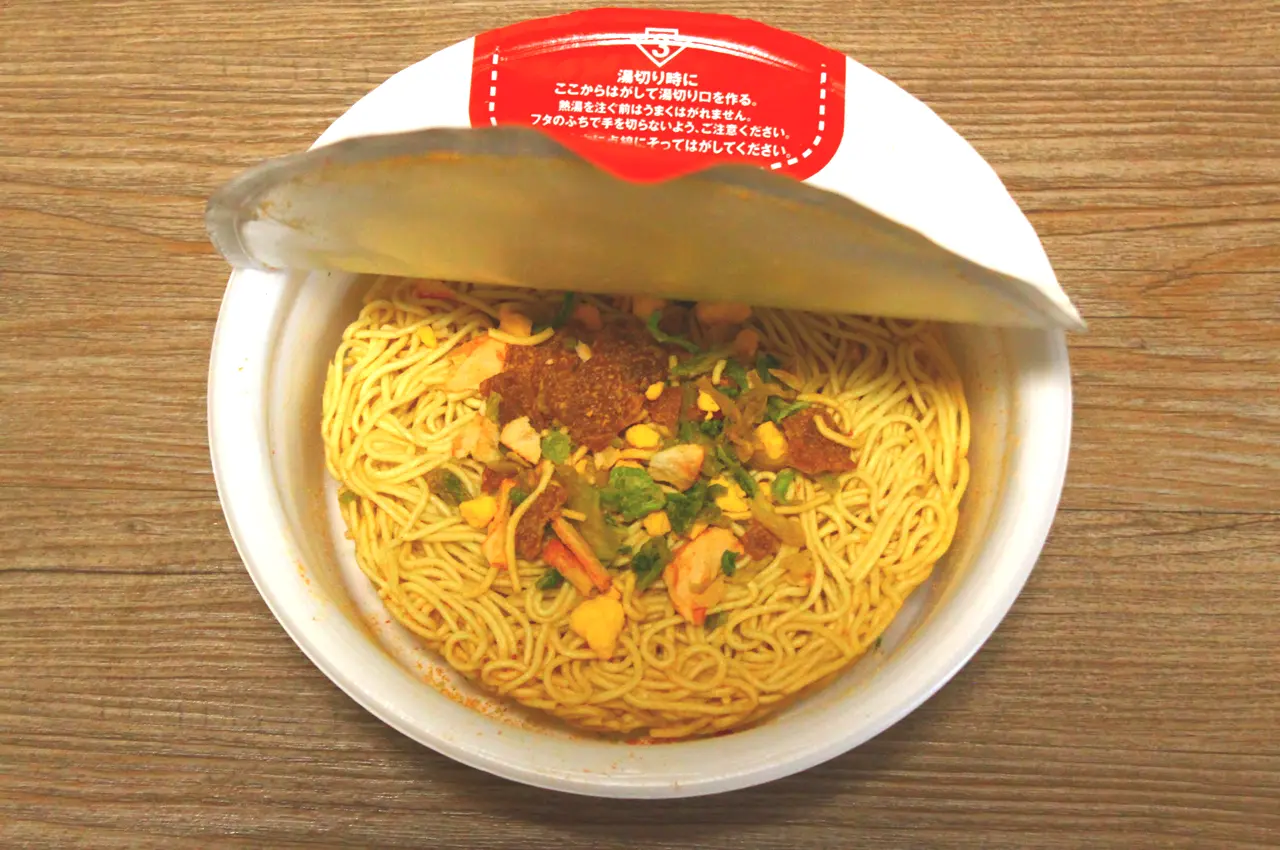 よみうりランド　ワークショップ　マイU.F.O.ファクトリー　チャーシュー、タマゴ、キャベツ、キムチ